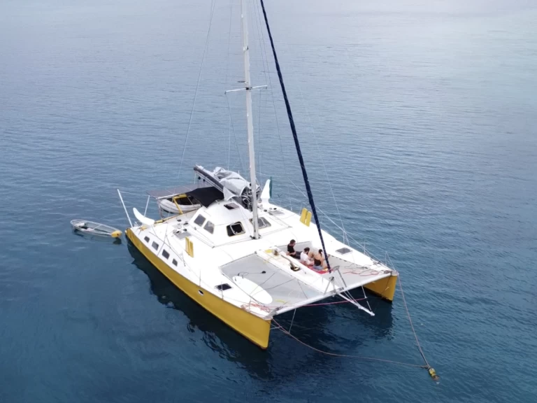 Wynajem łodzi Outremer Danson 40+2 w Fare na SamBoat 