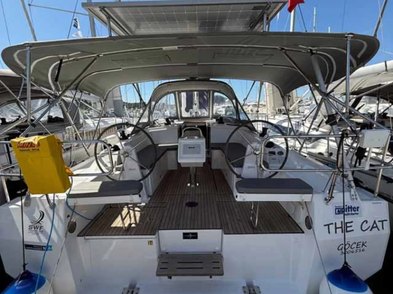 Wynajem Żaglowiec Bavaria z patentem 