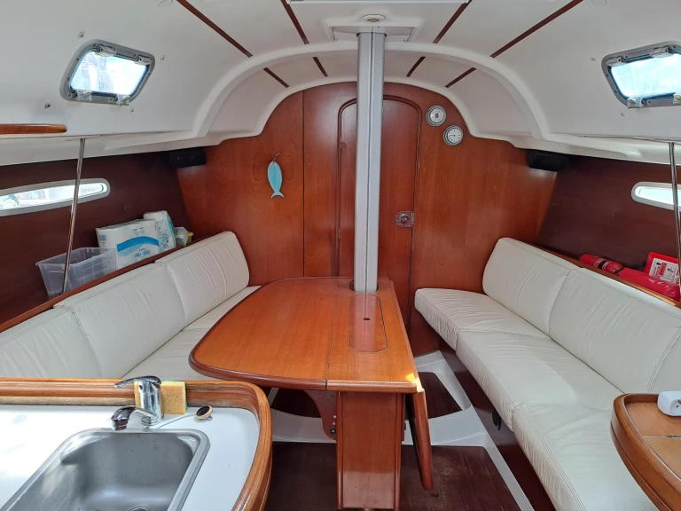 Wynajmij Bénéteau First 31.7 w Concarneau