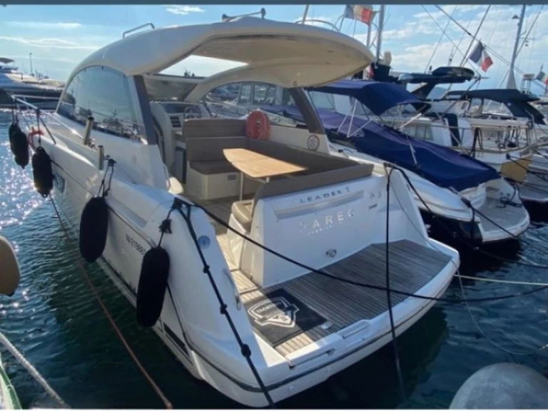 Wynajmij Jeanneau Leader 9 w Saint-Raphael
