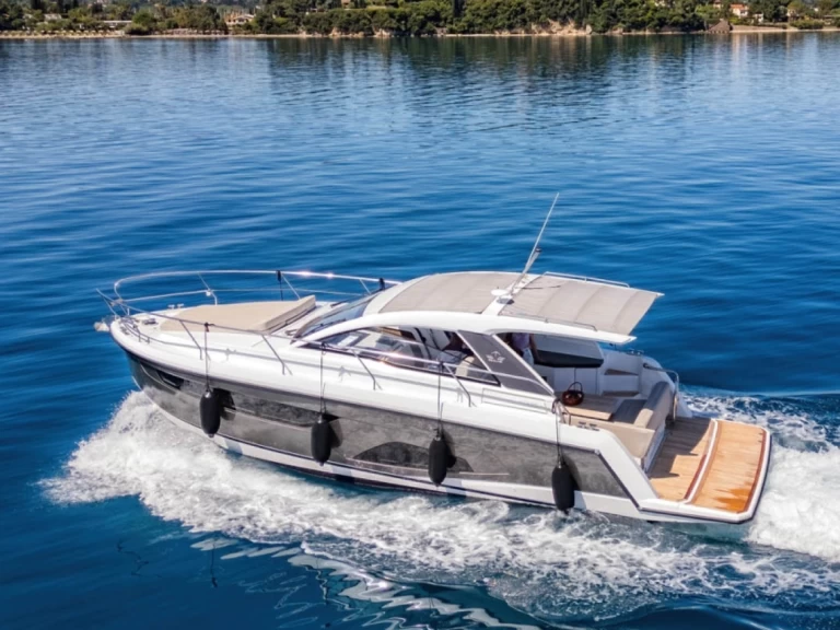 Wynajmij Sealine S335 w Korfu