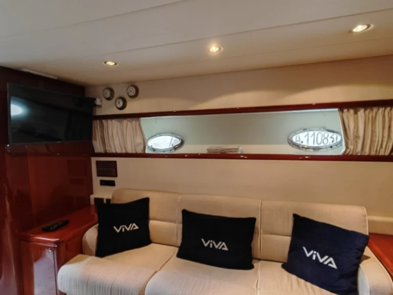 Wynajem Motorówka Rizzardi z patentem 