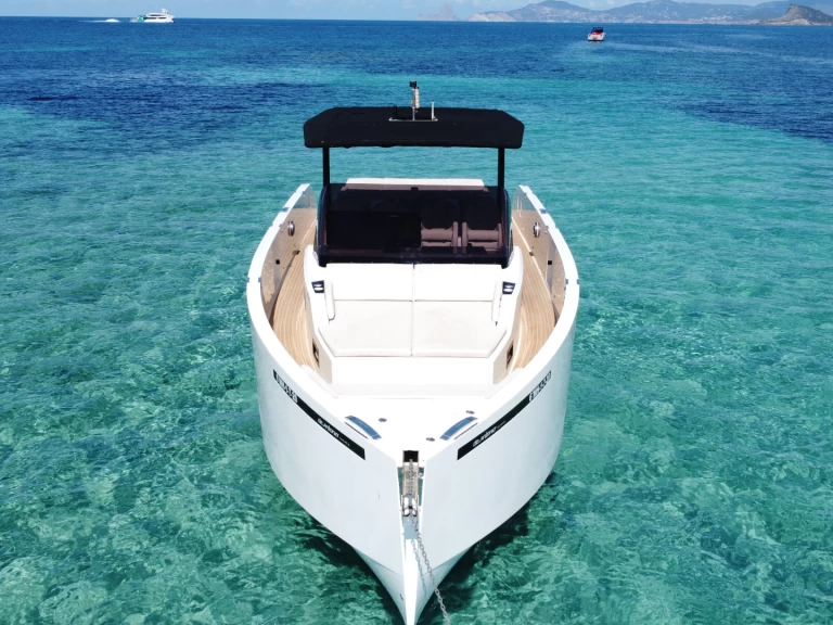 Motorówka do wynajmu w Ibiza Town w najlepszej cenie