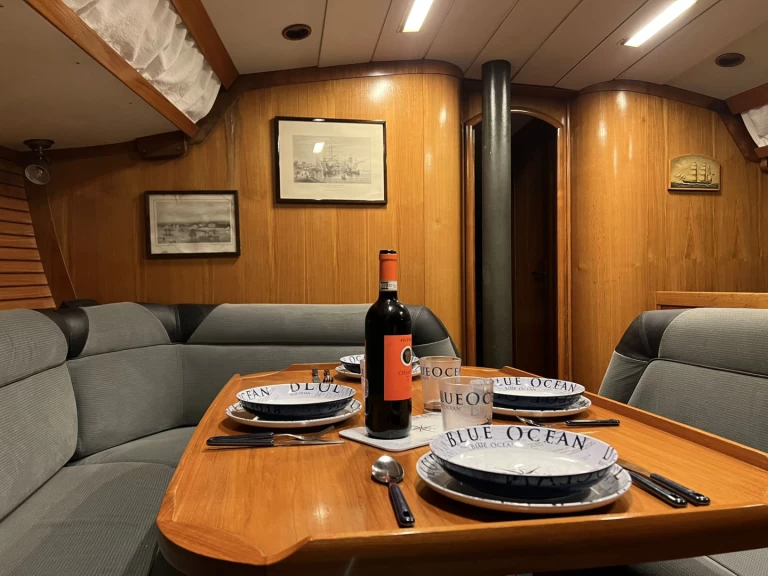 Jeanneau Sun Rise między profesjonalistami a osobami prywatnymi w Trapani