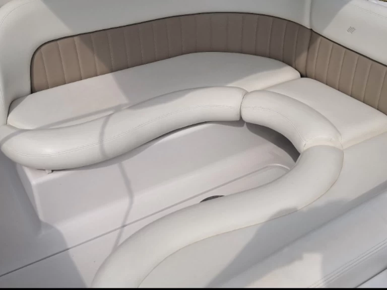 Wynajmij Four Winns Vista 268 w Scey-sur-Saône-et-Saint-Albin