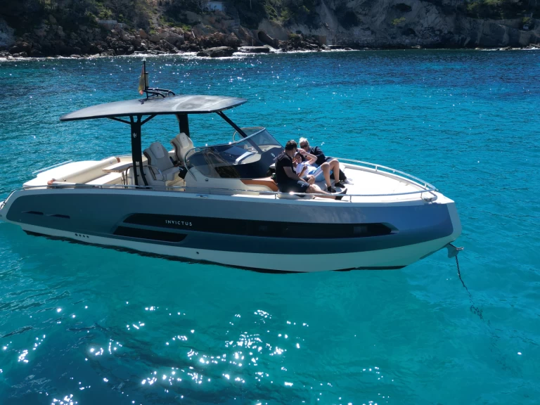 Motorówka do wynajmu w El Toro w najlepszej cenie