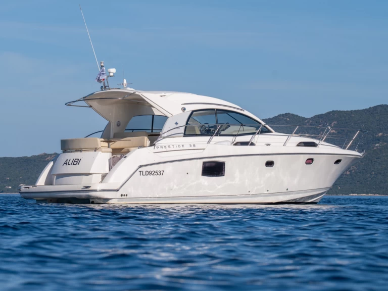 Wynajem łodzi Porto Pollo tanio Prestige 38 S