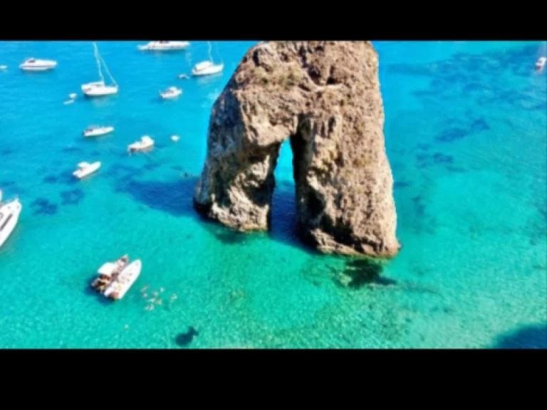 Wynajem Łódż półsztywna Lomac z patentem 