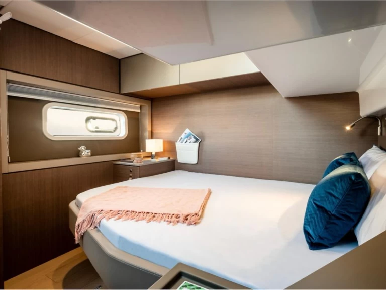 Wynajem Katamaran BALI 4.6 4 CABINES z patentem 