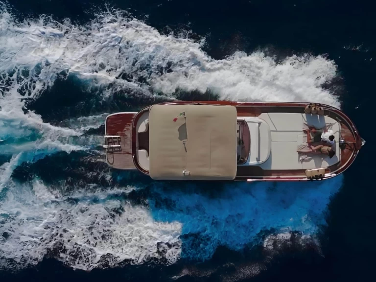 Motorówka do wynajmu w Seiano w najlepszej cenie