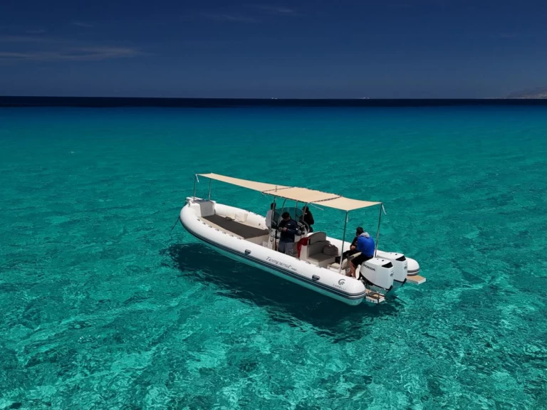 Łódż półsztywna do wynajmu w Trapani Port w najlepszej cenie