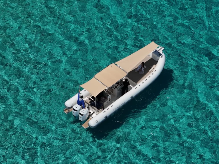 Capelli Tempest 900 Sun między profesjonalistami a osobami prywatnymi w Trapani Port