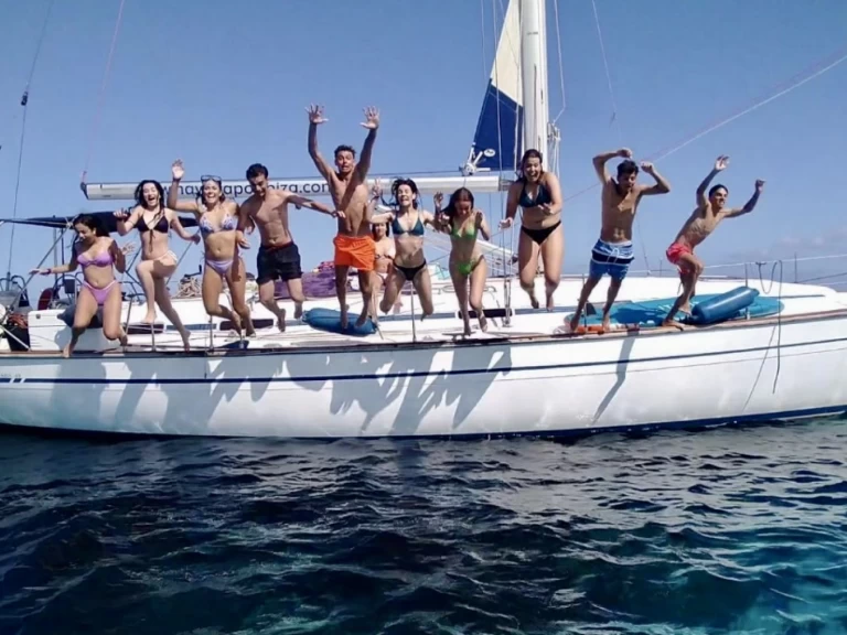 Żaglowiec do wynajmu w Ibiza Town w najlepszej cenie