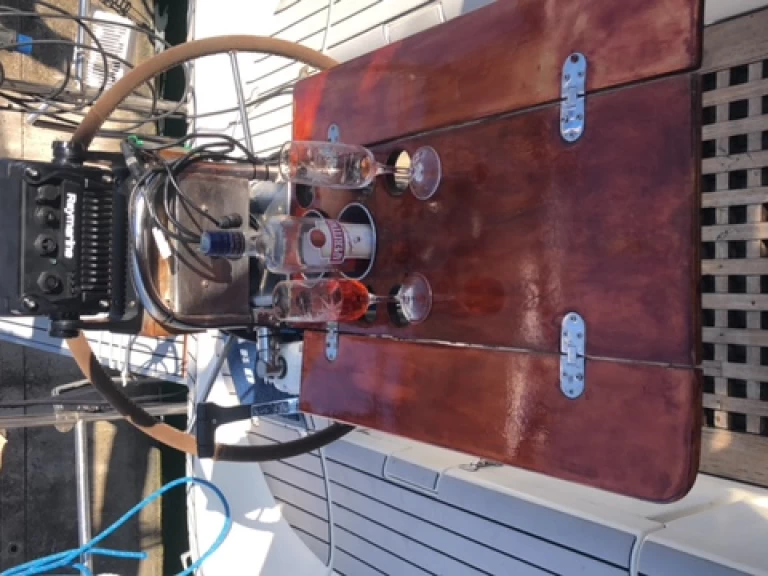 Jeanneau Sun Fizz między profesjonalistami a osobami prywatnymi w Rome (City)