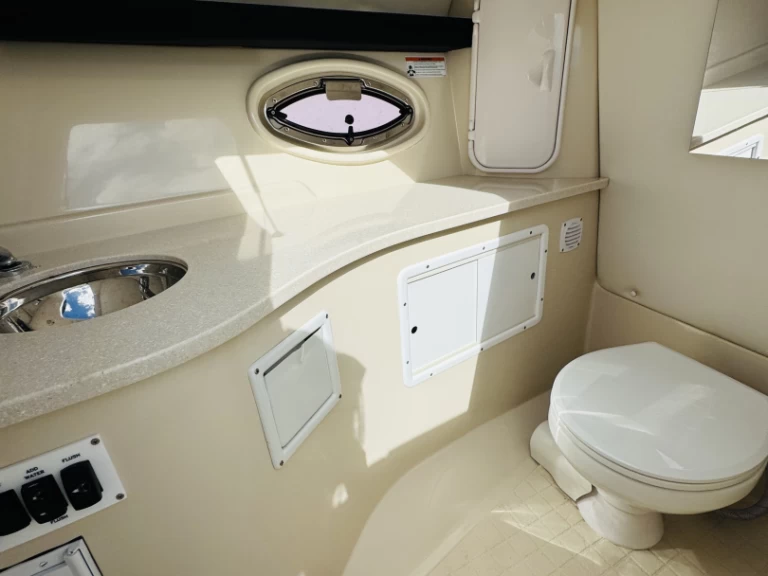 Wynajem Motorówka w Miami - Four Winns h310