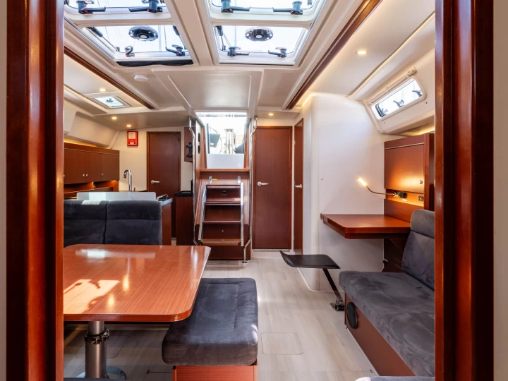 Wynajmij Żaglowiec z lub bez skippera Hanse w Lefkáda