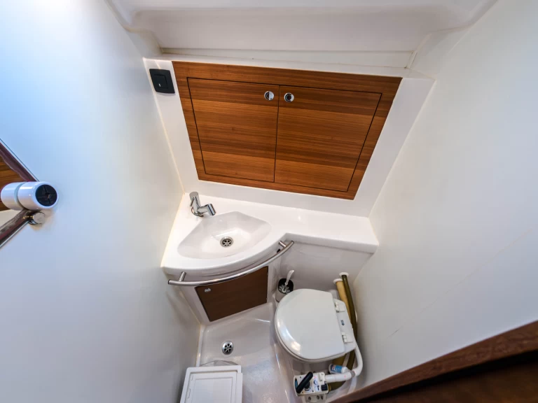 Elan Impression 40.1 między profesjonalistami a osobami prywatnymi w Punat