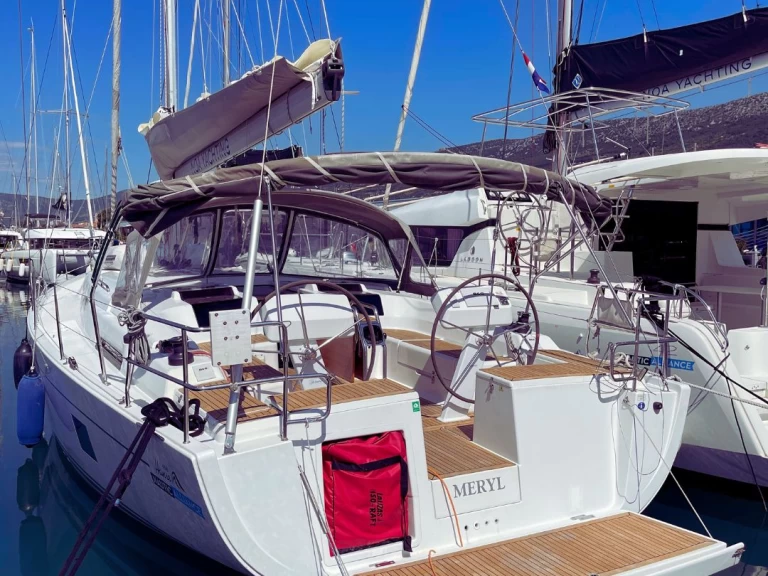 Żaglowiec do wynajmu w Kaštela w najlepszej cenie