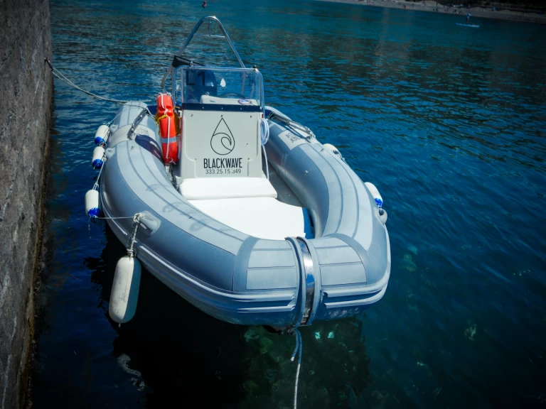 Wynajem Łódż półsztywna Suzuki z patentem 