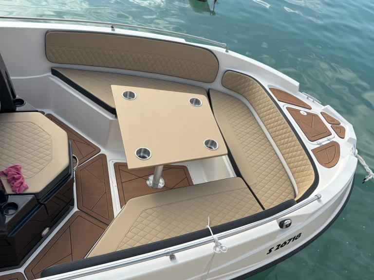 Wynajem Motorówka w Sliema - Nireus Nirues cl620