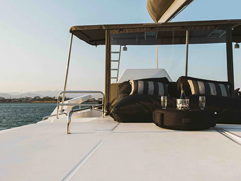 Dufour Dufour 48 między profesjonalistami a osobami prywatnymi w Preveza