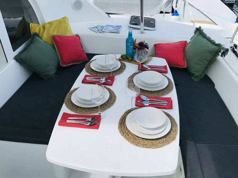 Wynajem łodzi Pointe-à-Pitre tanio Lagoon 380