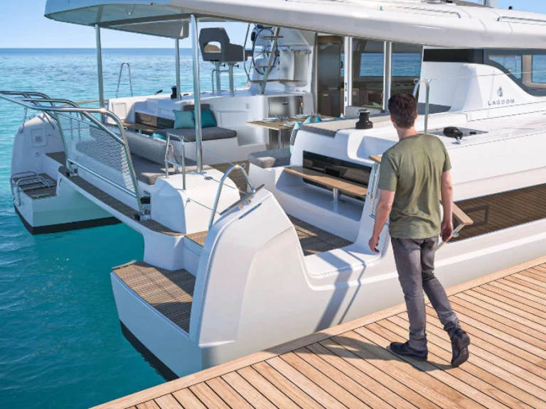 Wynajem Katamaran Lagoon z patentem 