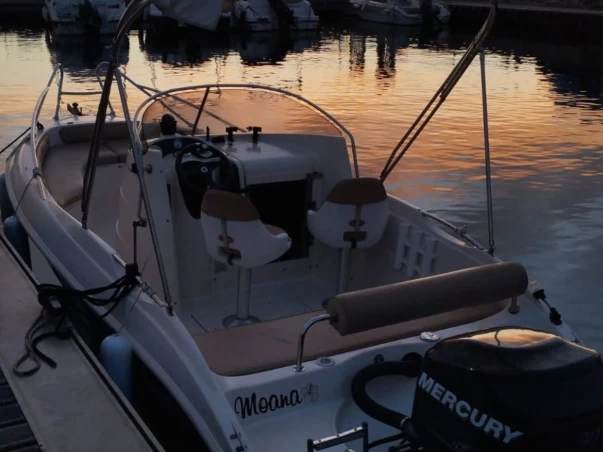 Wynajem łodzi Six-Fours-les-Plages tanio 540