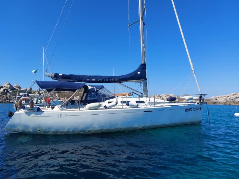 Wynajem łodzi La Spezia tanio First 40.7