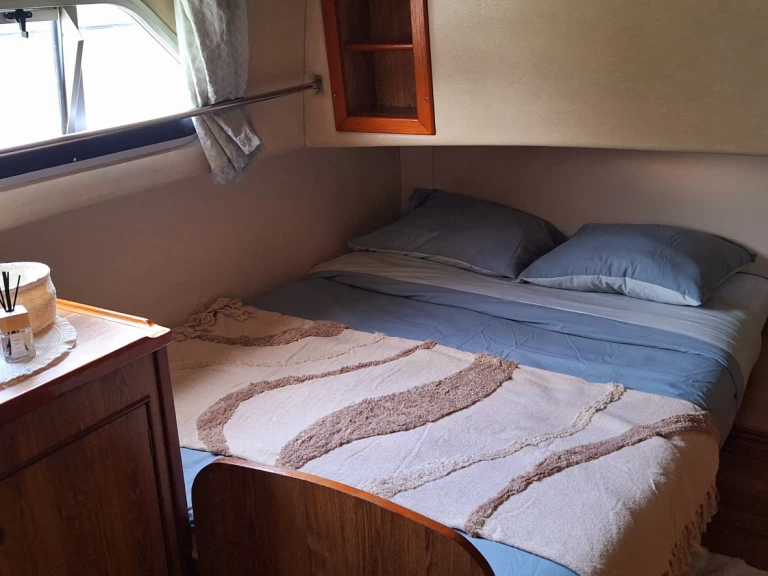 Le Boat classique 40 między profesjonalistami a osobami prywatnymi w Carcassonne