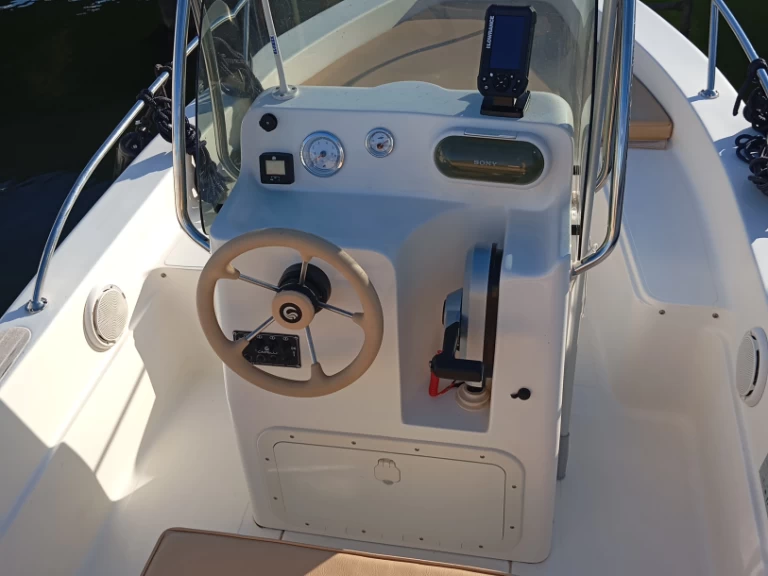 Wynajem w Lido- Capelli Cap 500 na SamBoat