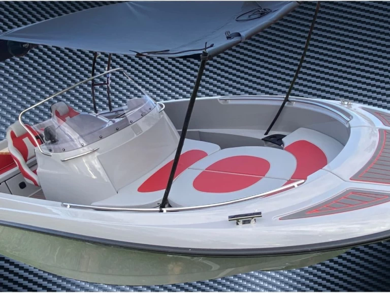 Motorówka do wynajmu w Port de Pollenca w najlepszej cenie