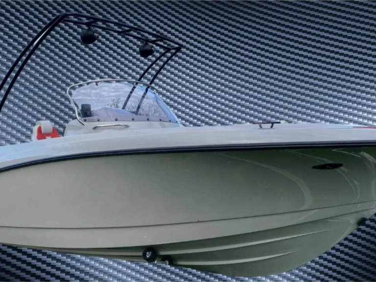 FEMIS AQUA 620 SPORT między profesjonalistami a osobami prywatnymi w Port de Pollenca