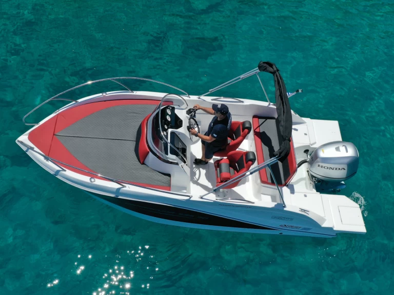 Wynajem Motorówka Okiboats z patentem 