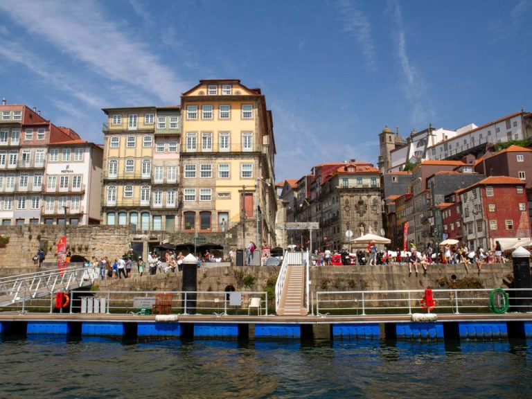 Private Boat Tour with Gaya		 4 meters między profesjonalistami a osobami prywatnymi w Porto