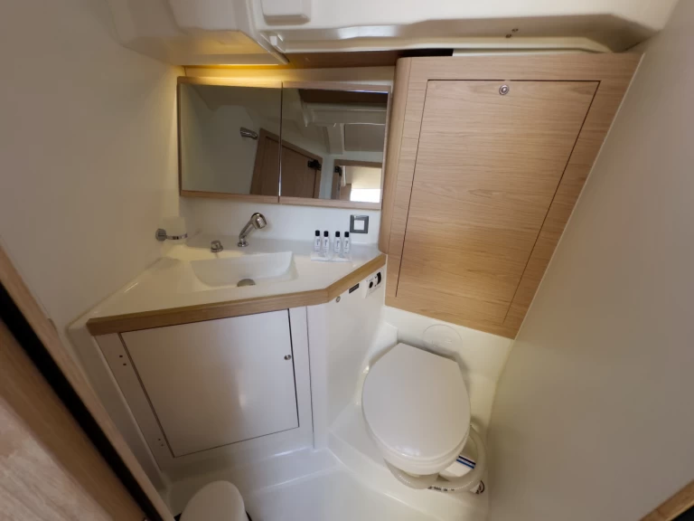 Wynajem łodzi Bénéteau Oceanis 46.1 w Alimos na SamBoat 