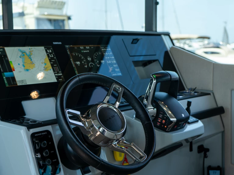 Wynajmij Motorówka z lub bez skippera Saxdor w Elliniko