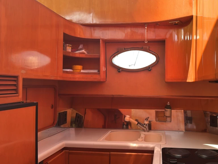 Wynajmij Motorówka z lub bez skippera Johnson w Vigo