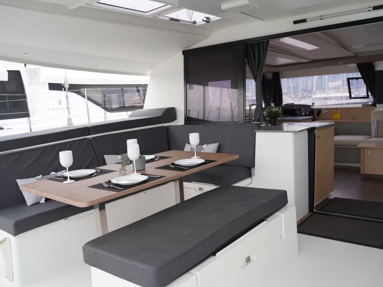 Wynajem Katamaran w Lefkáda - Fountaine Pajot Helia 44
