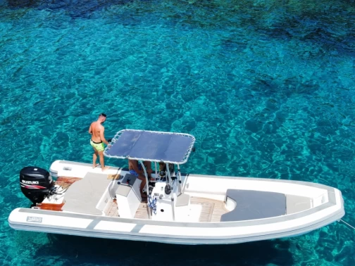 Wynajem Łódż półsztywna Sea Water z patentem 