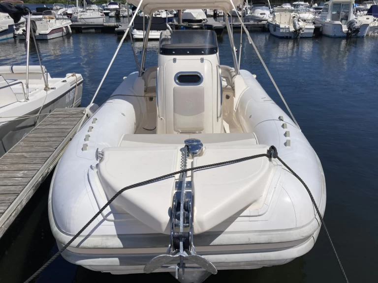 Wynajmij Łódż półsztywna z lub bez skippera Bsc w Sanguinet