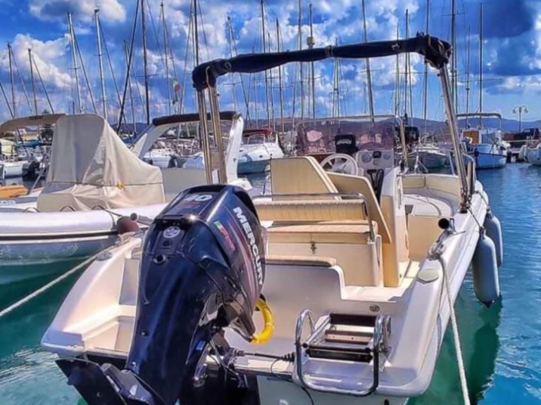 Wynajem łodzi Salerno tanio 21 Freestyle