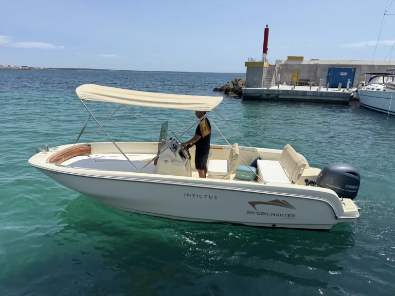 Wynajem łodzi s'Estanyol de Migjorn tanio Invictus 190 FX