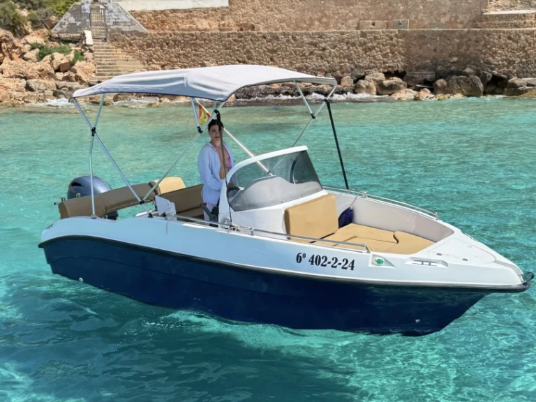 Wynajem Motorówka Daganz z patentem 