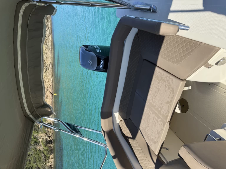 Wynajem łodzi Gapeau tanio Lomac 600 IN