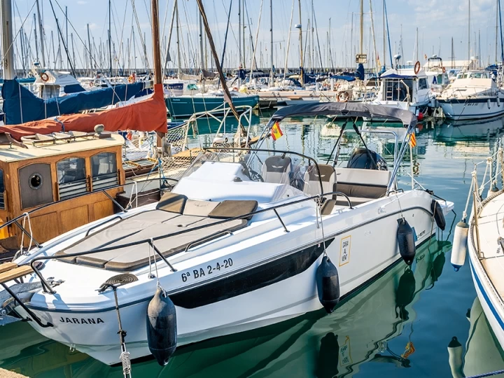 Wynajem łodzi Mataró tanio Flyer 8