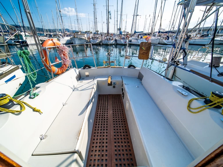 Wynajem Żaglowiec Dufour z patentem 