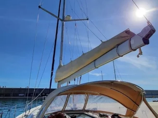Wynajmij Jeanneau New Co Jeanneau Sun Odyssey 49 w Port Grimaud