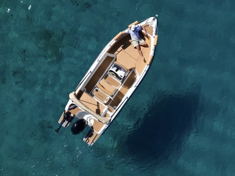 Wynajem łodzi Latchi tanio F 19