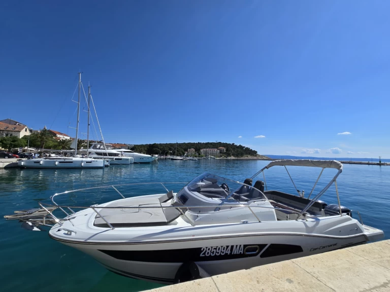 Wynajem Motorówka Jeanneau z patentem 